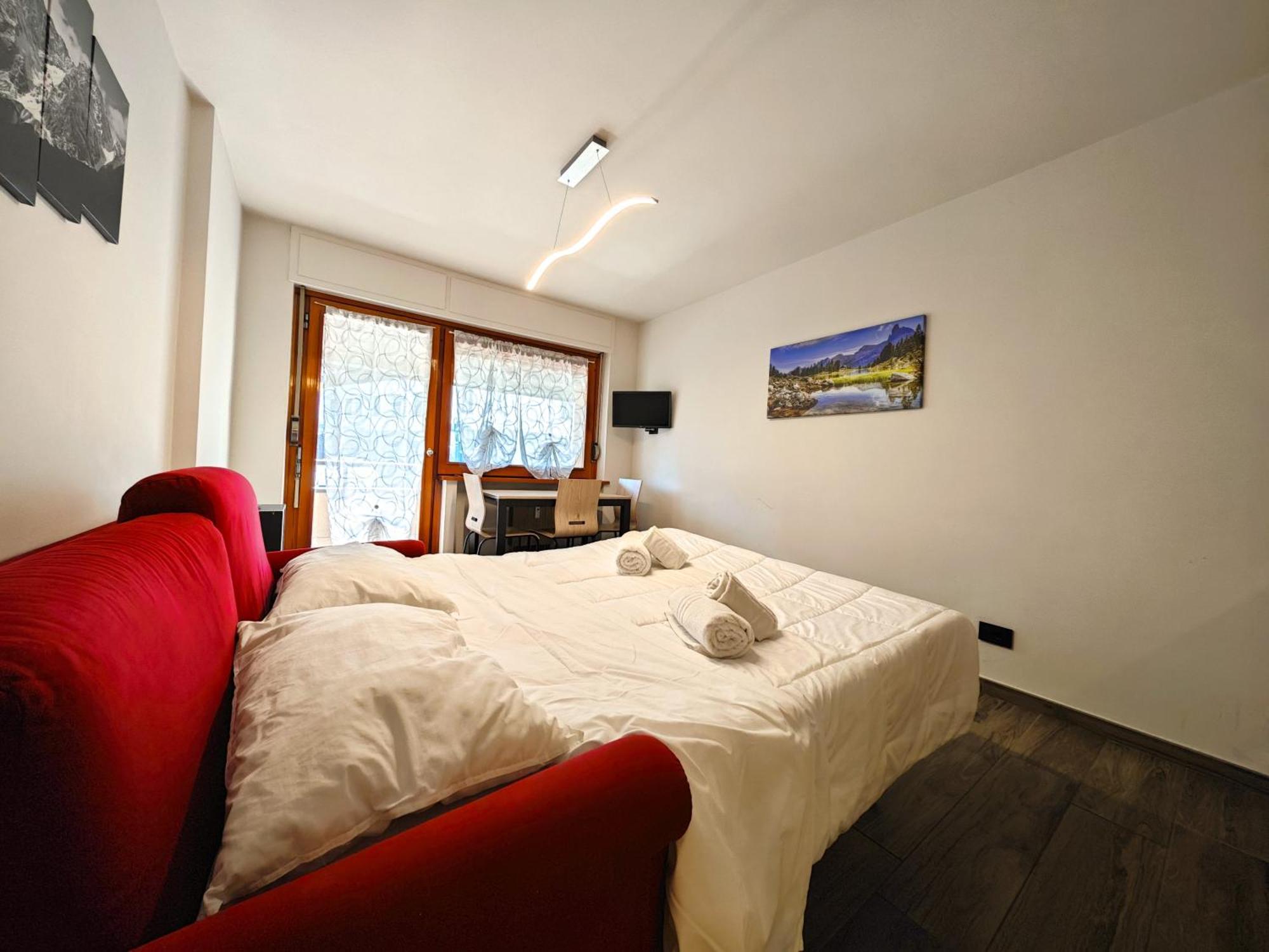 Hostdomus - City Center Apartment Colle Colle Sestriere Buitenkant foto