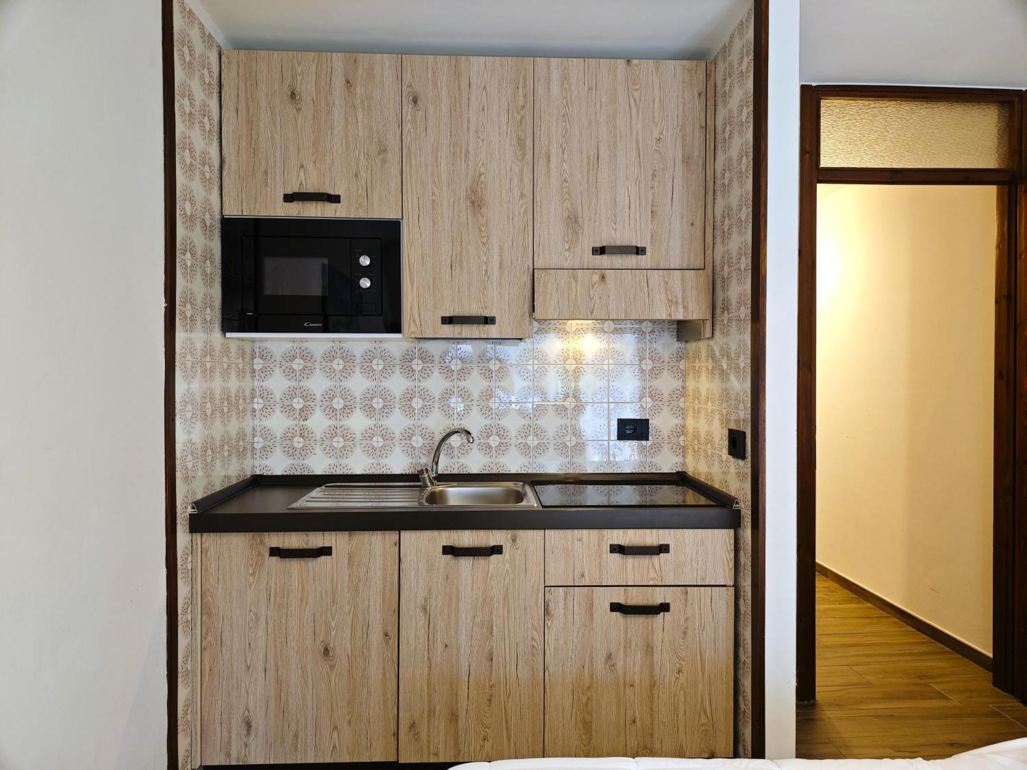 Hostdomus - City Center Apartment Colle Colle Sestriere Buitenkant foto